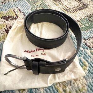 Salvatore Ferragamo mens black leather gancini belt (see belt measurements)